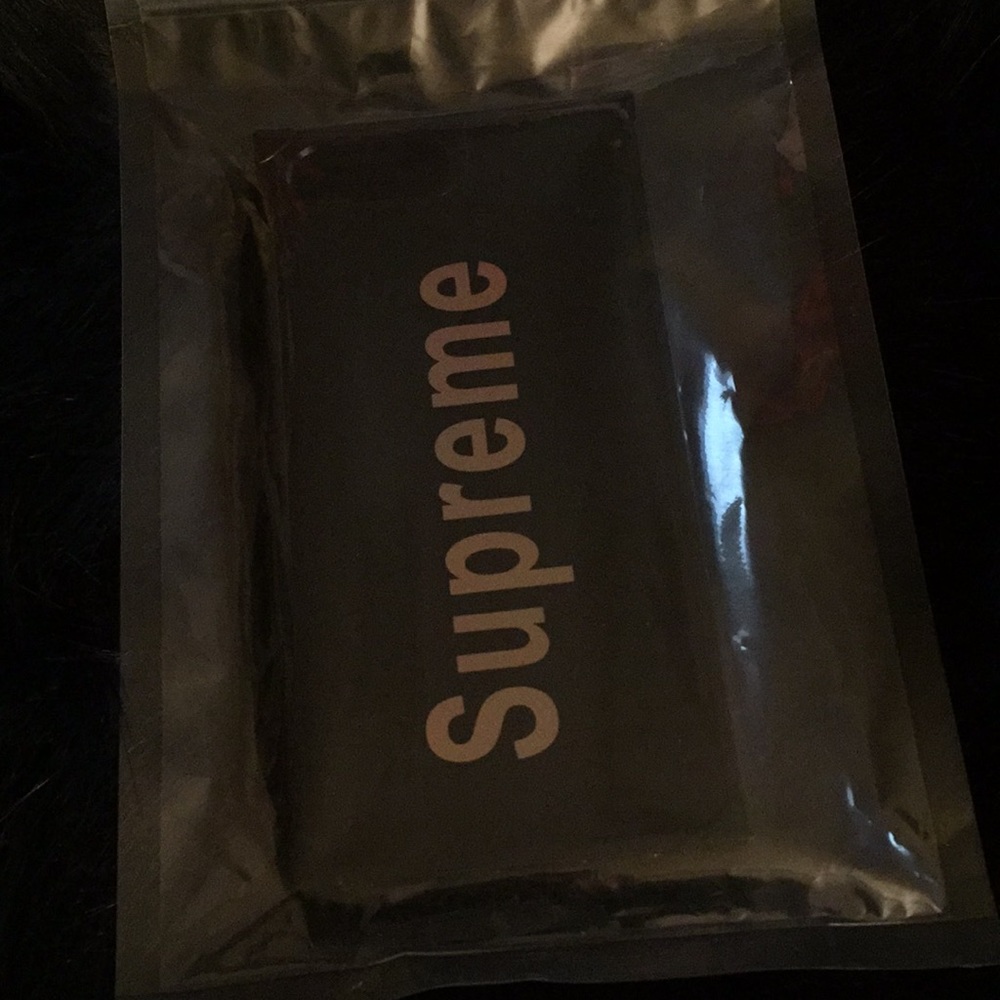Supreme iPhone 7 Plus / 8 Plus